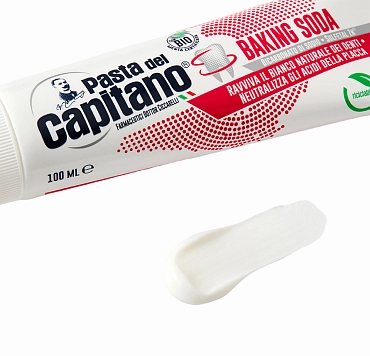 PASTA DEL CAPITANO Паста зубная для деликатного отбеливания и защиты полости рта с содой / Baking Soda 100 мл