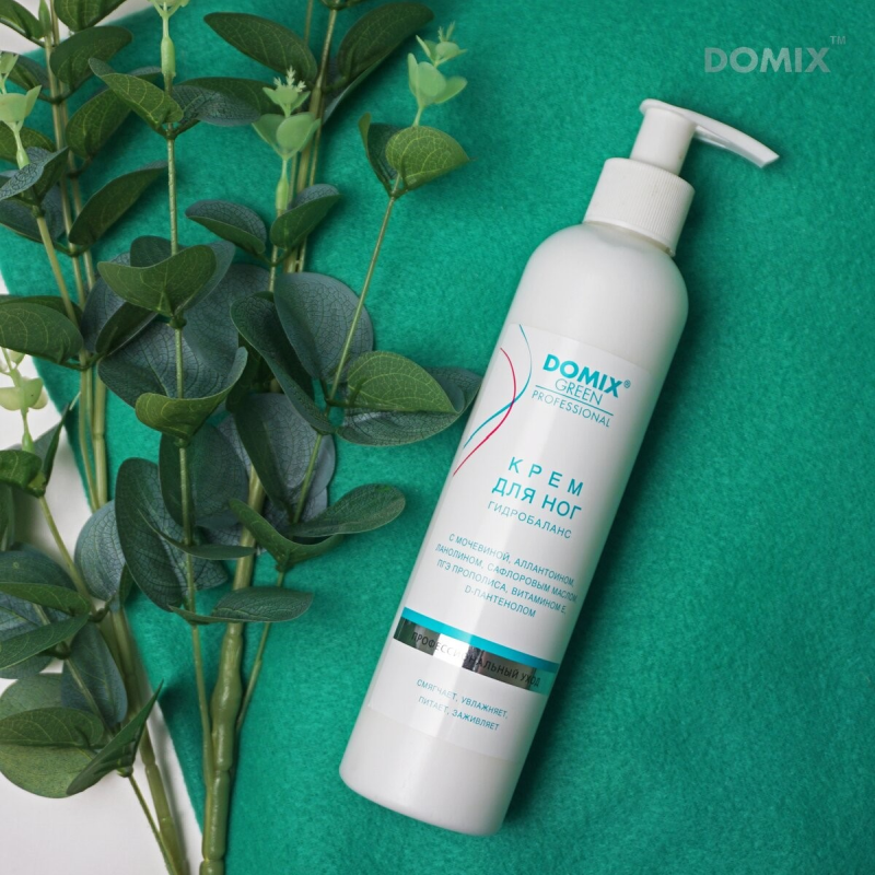 DOMIX Крем с мочевиной, аллантаином, ланолином, сафлоровым маслом для ног Гидробаланс / DGP 250 мл