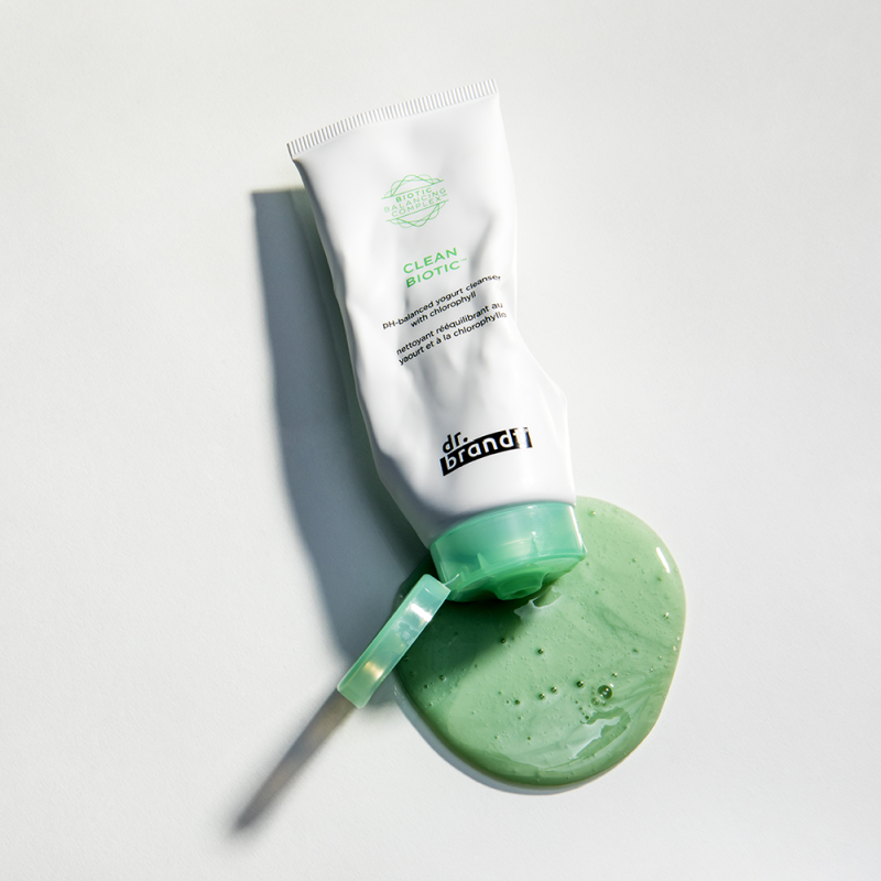 DR.BRANDT Средство очищающее с хлорофиллом на основе йогурта для снятия макияжа / Prebiotics 100 мл