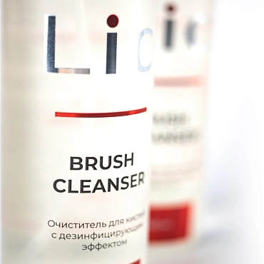 LIC Очиститель для кистей / Lic Brush cleanser 1 шт
