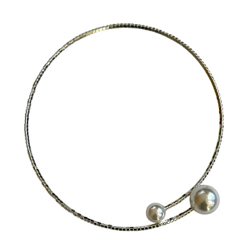 Чокер с жемчужными бусинами