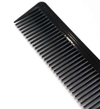 FRESHMAN Расческа для моделирования и стрижки волос с плоской головкой / Collection Carbon