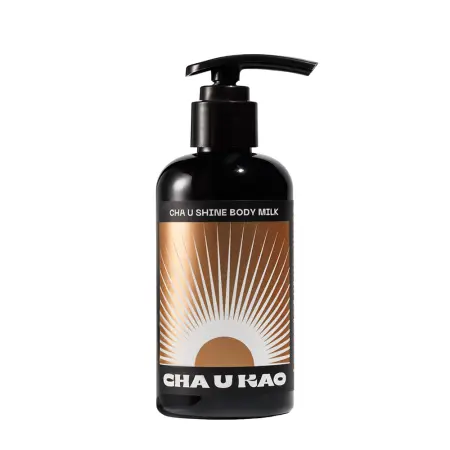 CHA U KAO Молочко ухаживающее для тела с ярким эффектом сияния кожи / CHA U SHINE body milk 200 мл - 1